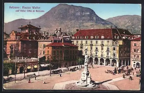 AK Bolzano / Bozen, Piazza Walter coll` Hotel Città di Bolzano