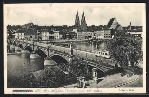 AK Frankfurt / Oder, Ortsansicht mit Strassenbahn auf der Oderbrücke