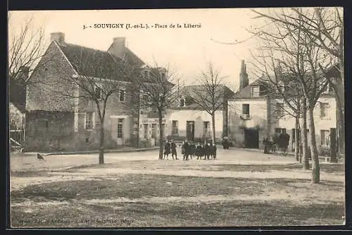 AK Souvigny /I.-et-L., Place de la Liberté