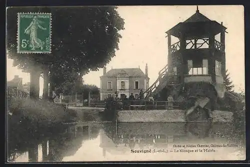 AK Souvigné /I.-et-L., Le Kiosque et la Mairie