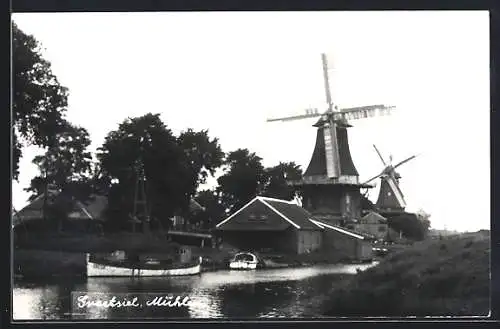 AK Greetsiel, Wasserpartie mit Mühlen