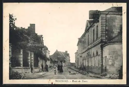 AK Restigné /I.-et-L., La Route de Tours