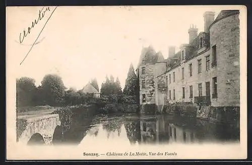 AK Sonzay /I.-et-L., Chateau de La Motte, Vue des Fossés