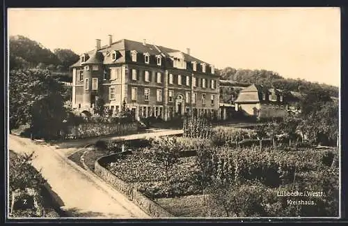 AK Lübbecke i. W., Kreishaus mit Strassen und Gartenanlage aus der Vogelschau