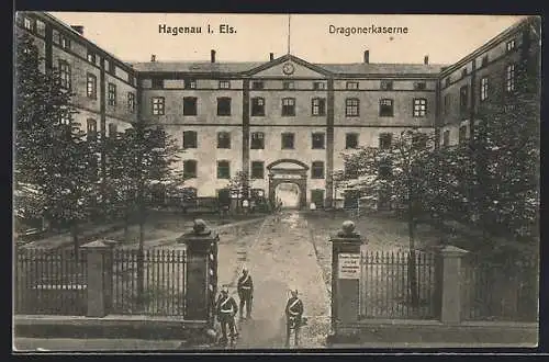 AK Hagenau i. Els., Dragonerkaserne aus der Vogelschau