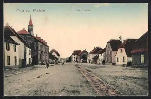 AK Biesheim, Partie in der Hauptstrasse mit Turmgebäude