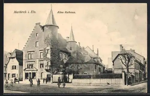 AK Markirch, altes Rathaus mit Leuten