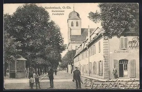 AK Neubreisach /Els., Marktstrasse mit Paradeplatz, Pavillon, Rundgebäude