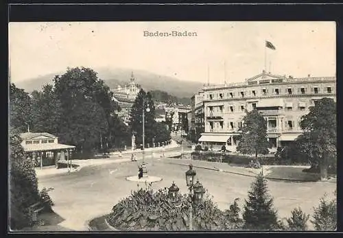 AK Baden-Baden, Strassenpartie mit Hotel Englischer Hof, Strassenlaterne, Häuser