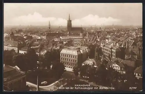 AK Hannover, Blick von der Rathauskuppel mit Marktkirche