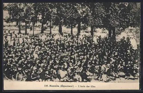 AK Ruanda /Équateur, L`école des filles