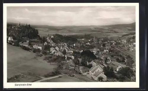 AK Gerolstein /Eifel, Panorama von einen Berg aus