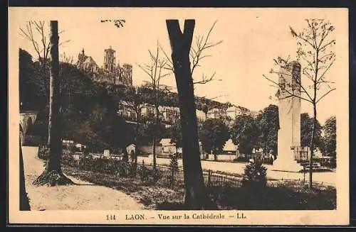 AK Laon, Vue sur la Cathédrale