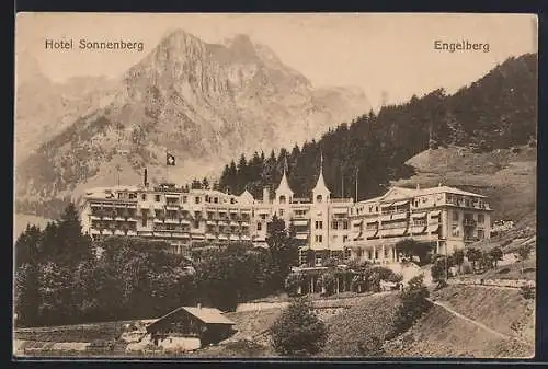 AK Engelberg, Das Hotel Sonnenberg gegen das Bergmassiv