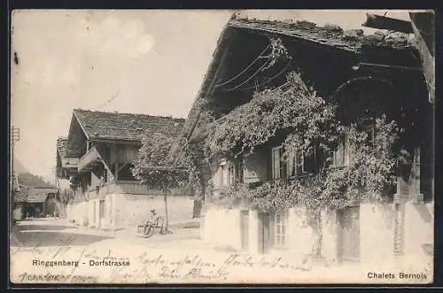 AK Ringgenberg, Dorfstrasse anüberwuchertem Gebäude