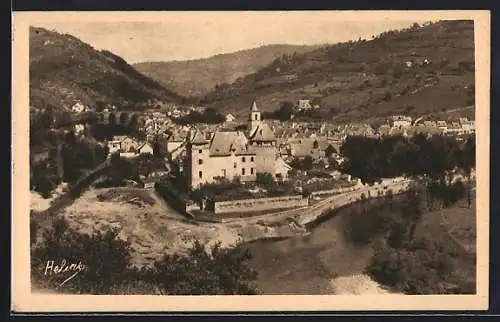 AK Entraigues /Aveyron, Vue générale et le confluent de la Truyère et du Lot