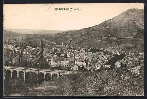 AK Marcillac /Aveyron, Vue panoramique