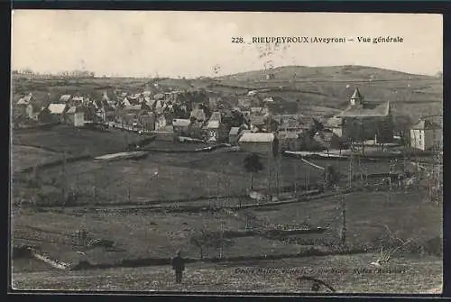 AK Rieupeyroux /Aveyron, Vue générale