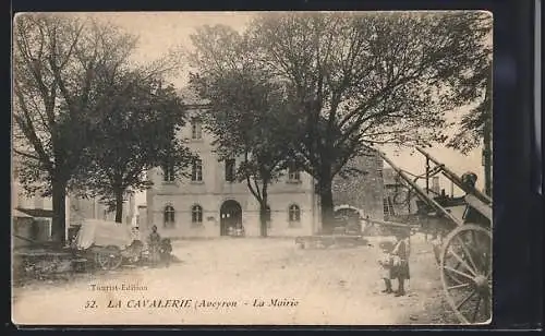 AK La Cavalerie /Aveyron, La Mairie