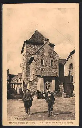 AK Mur-de-Barrez /Aveyron, Le Monument aux Morts et le Beffroy