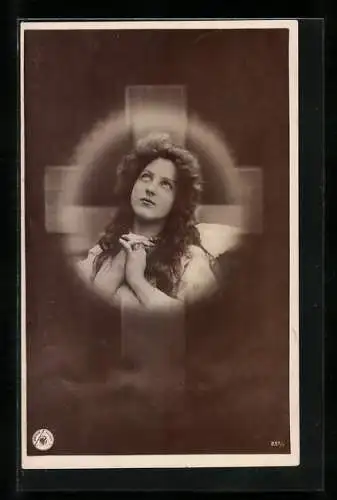 AK Betende Dame mit Kreuz, Fotomontage