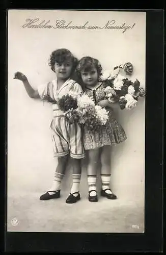 Foto-AK NPG Nr. 317 /2: Kinder gratulieren mit Blumensträussen zum Namenstag