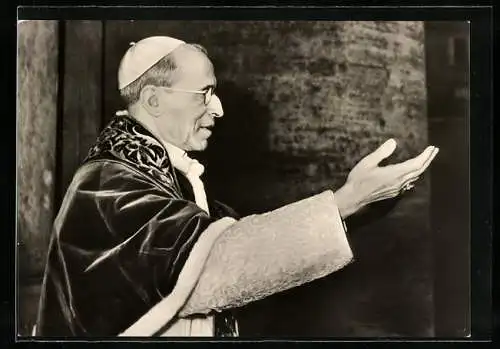 AK Papst Pius XII. bei einer Predigt