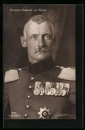 Foto-AK Portrait Kronprinz Rupprecht von Bayern in Uniform mit vielen Orden