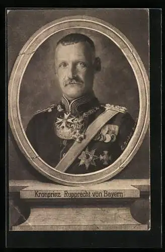 AK Portrait Kronprinz Rupprecht von Bayern in Uniform mit Orden