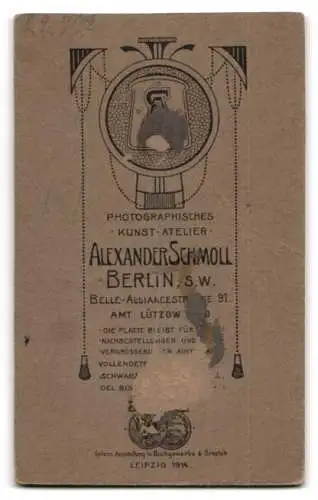 Fotografie Alexander Schmoll, Berlin, Belle-Alliance-Str. 91, Würdevoller Herr mit Schnurrbart