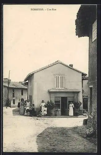 AK Pommiers, Une Rue