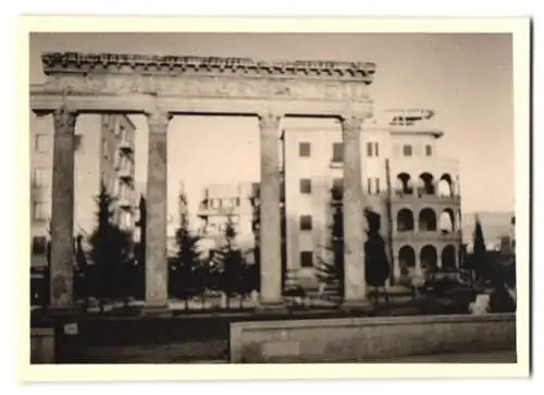 27 Fotografien unbekannter Fotograf, Konstantinopel / Istanbul, Türkei, Stadtansichten mit Strassen, Moscheen u.a.