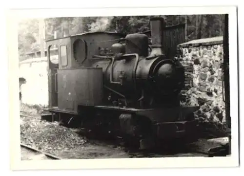 33 Fotografien Ansicht Dresden, Eisenbahn Deutsche Reichsbahn DDR, Bahnhof & verschiedene Lokomotiven, Dampflok u.a.