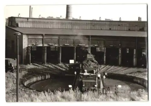 33 Fotografien Ansicht Dresden, Eisenbahn Deutsche Reichsbahn DDR, Bahnhof & verschiedene Lokomotiven, Dampflok u.a.