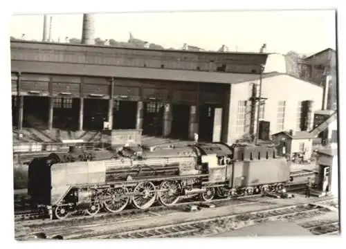 33 Fotografien Ansicht Dresden, Eisenbahn Deutsche Reichsbahn DDR, Bahnhof & verschiedene Lokomotiven, Dampflok u.a.