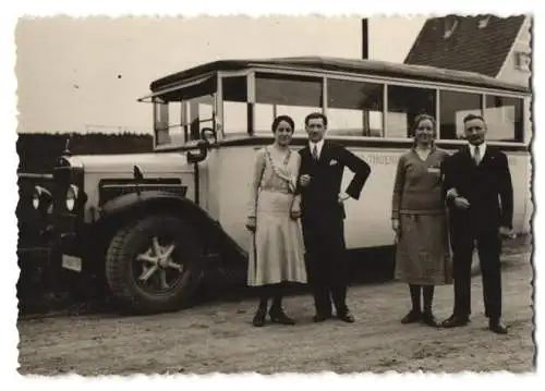 2 Fotografien Bus Mercedes Benz, Omnibus - Autobus Auto - Thoenissen Neustadt bei Coburg