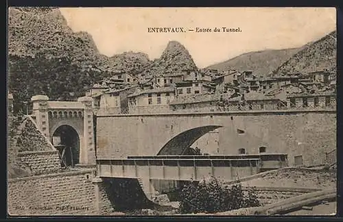 AK Entrevaux, Entrée du Tunnel