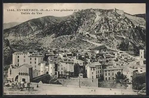 AK Entrevaux /B.-A., Vallée du Var, Vue générale et le Fort