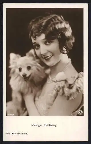 AK Schauspielerin Madge Bellamy mit ihrem Hund