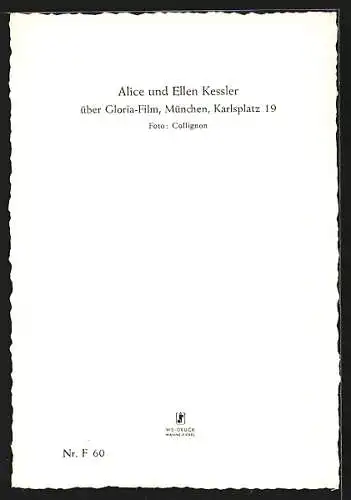 AK Schauspielerin Alice und Ellen Kessler posieren mit Bierkrügen