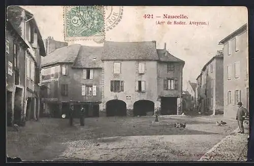 AK Naucelle /Aveyron, Arrt de Rodez, Une rue, Strassenpartie