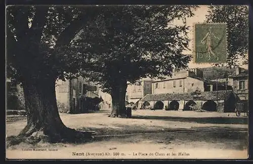 AK Nant /Aveyron, La Place du Claux et les Halles