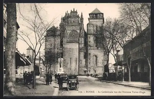 AK Rodez, La Cathédrale vue de l`Avenue Victor-Hugo