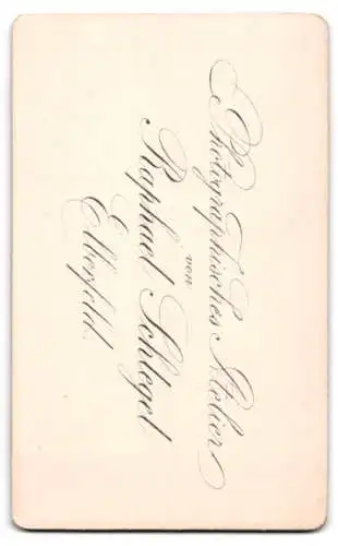 Fotografie R. Schlegel, Elberfeld, Kleinkind mit Spitzenkragen und Hut