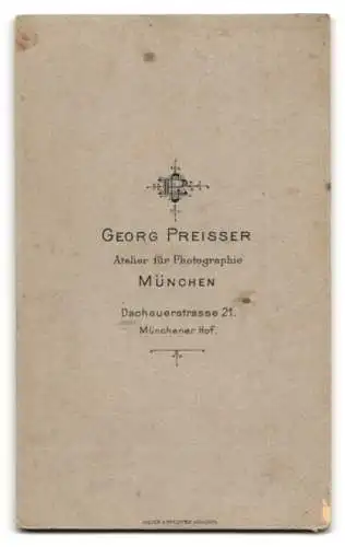 Fotografie Georg Preisser, München, Dachauerstrasse 21, Porträt einer Dame mit Schleifenbrosche