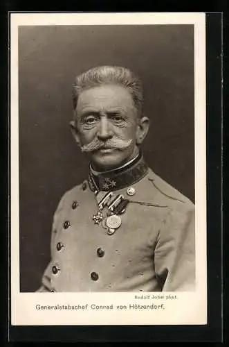 AK Portrait Generalstabschef Conrad von Hötzendorf in Uniform mit Orden