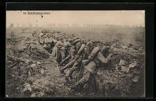 AK Soldaten in Uniform mit Gewehr im Schützengraben in Feuerstellung