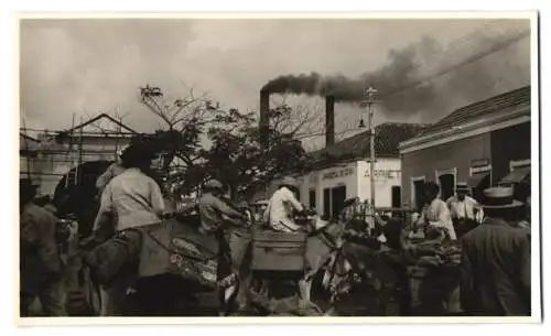 12 Fotografien Ansicht Puerto Cabello / Venezuela, Stadtansicht, Ölfeld, Bohranlagen & Öltank's, Einheimische im Hafen