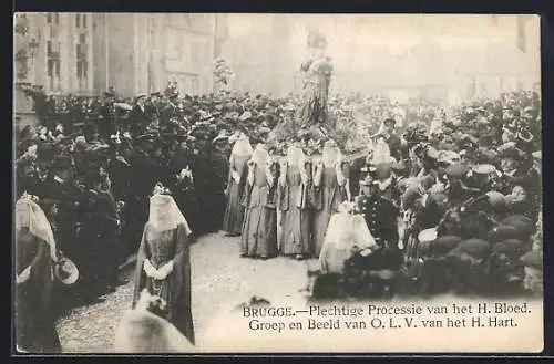 AK Brugge, Plechtige Processie van het H. Bloed, Group en Beeld van OLV van het H. Hart