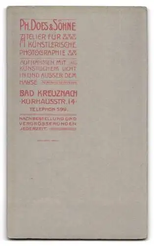 Fotografie Ph. Does & Söhne, Bad Kreuznach, Kurhausstr. 14, Junge mit grosser Schleife und Taschenuhrkette